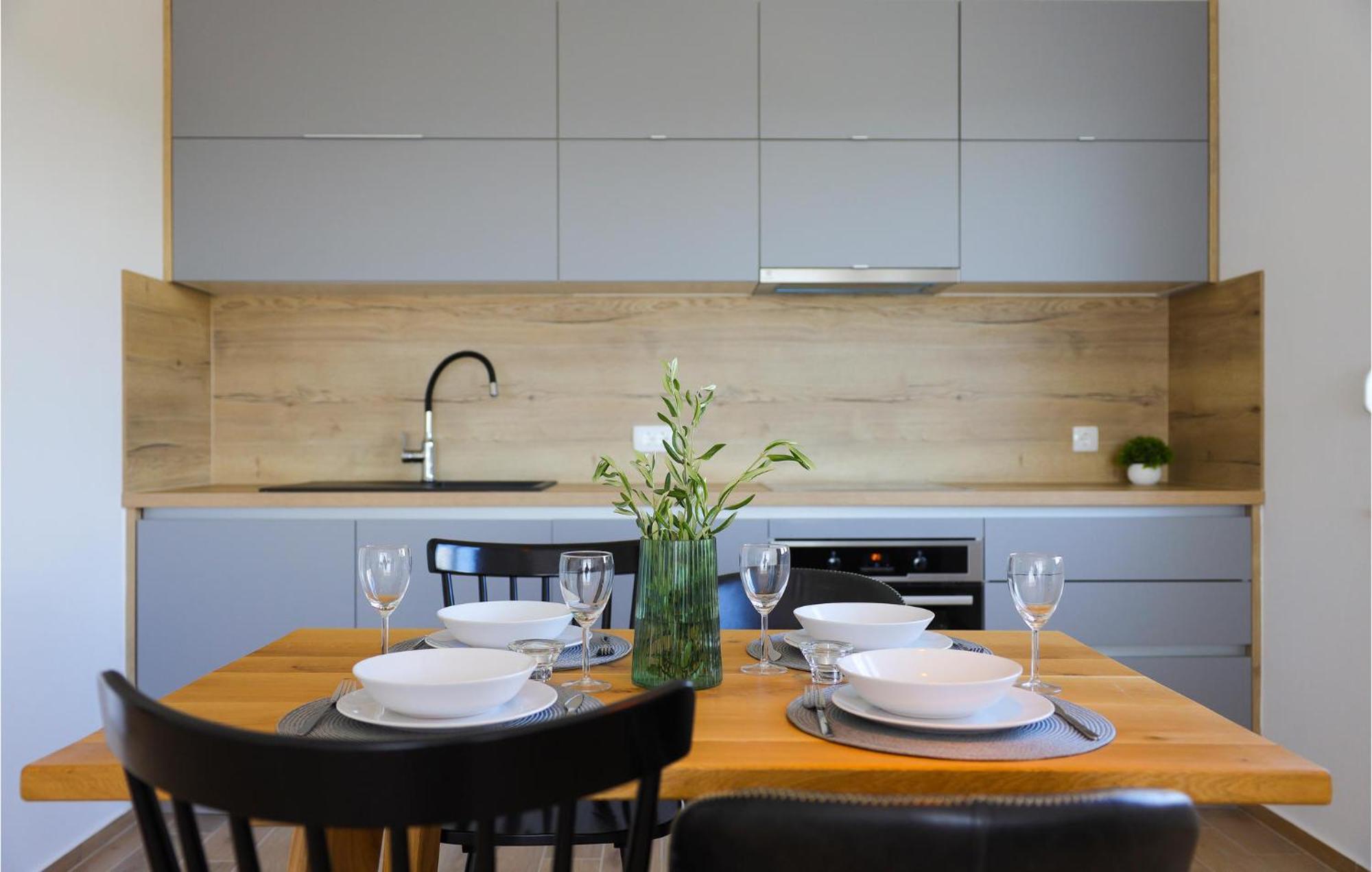 Stunning Home In Vrsi With Kitchen المظهر الخارجي الصورة