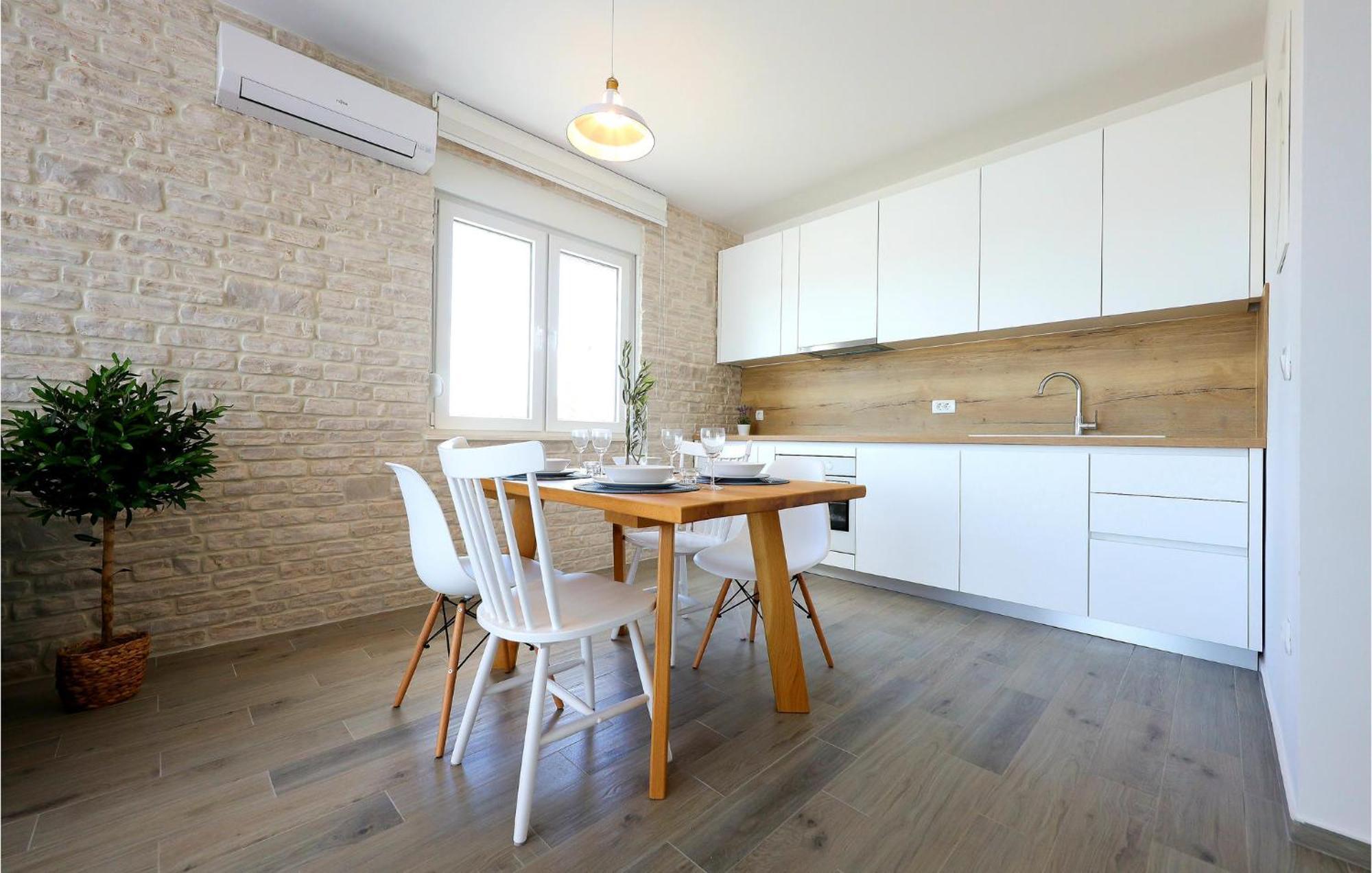 Stunning Home In Vrsi With Kitchen المظهر الخارجي الصورة
